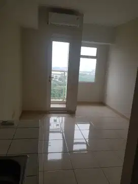 Disewakan / Sewa Apartement Springlake Bekasi Barat