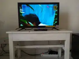 Paket TV,DVD dan Meja