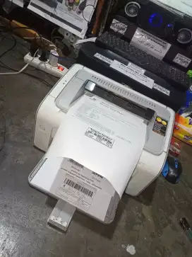 Printer.hp laser jet p 1102 print hitam putih