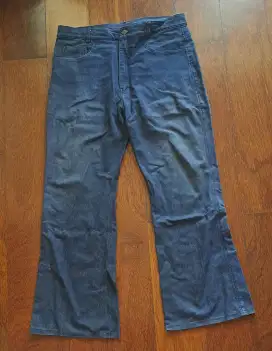 Celana pria bahan seperti jeans / denim