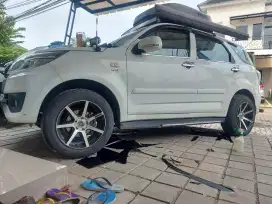 harga terjangkau berbagai merk kaca film mobil panggilan
