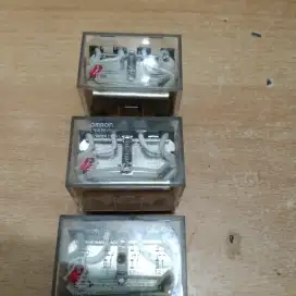 Relay Omron Ly4/Ly4N kaki 14 input 220V