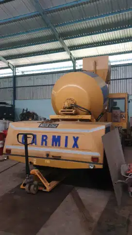 CARMIX ALAT COR BETON 3,5 M3 SELF LOADING CONCRETE MIXER MOLEN