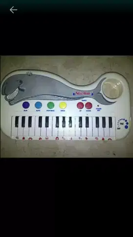 Piano anak model ikan