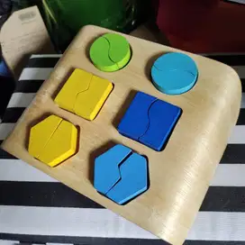 Mainan Edukasi PlanToys Wooden Sorting/Pazzle Block