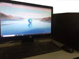 Komputer desktop siap kerja