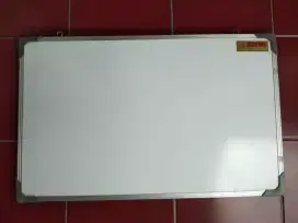 papan tulis magnet