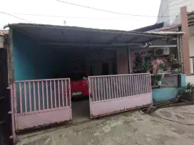 JUAL RUMAH 4 KT 3 KM 2 LANTAI FREE AC DAIKIN