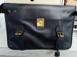Tas buatan Luar Negeri