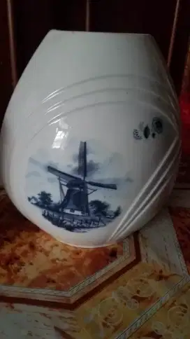Vas bunga keramic