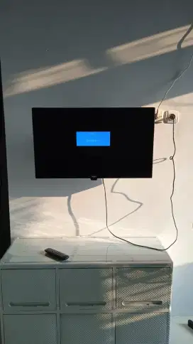 BRIKET LED LCD TV