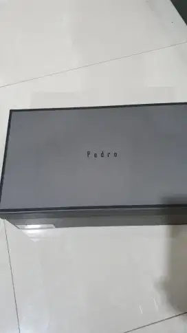 Sepatu pedro original,beli gak jadi pakai