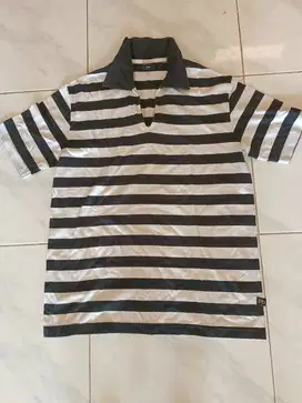 Baju kerah PoshBoy size L garis garis hitam putih
