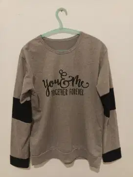 Kaos Lengan Panjang Abu-Abu, LD: 100 cm