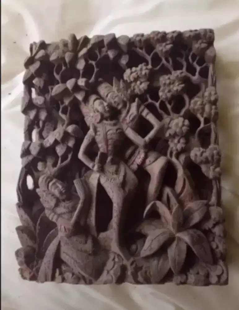 Lukisan ukiran antik kayu ukir rama Dan shinta