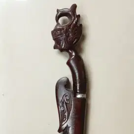 Golok motif wayang