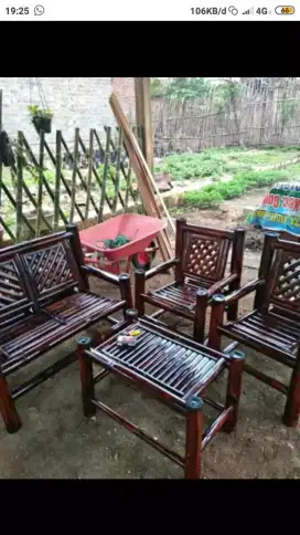 Kursi bambu klasik