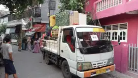 Truk engkel angkut barang dan pindahan
