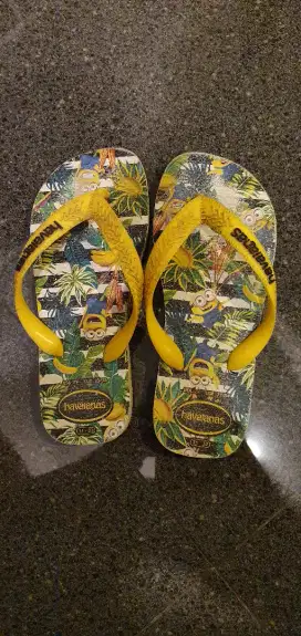 Sandal Havaianas Minions Original