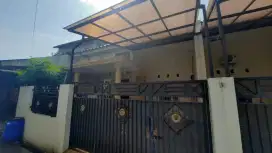 Rumah cantik, siap huni dekat sentra kota di Jatimakmur.  Pondok Gede.