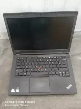 Di beli laptop bekas segala kondisi