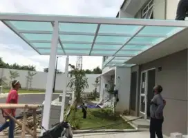 Kanopi kaca-pasang