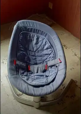 Nuna leaf bangku goyang bayi