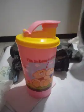 Botol minum warna pink