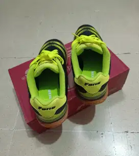 Sepatu Fans 40 Olahraga Futsal Baru.