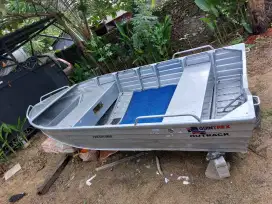 Quintrex aluminium boat 390