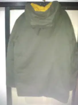Jaket tebal musim dingin