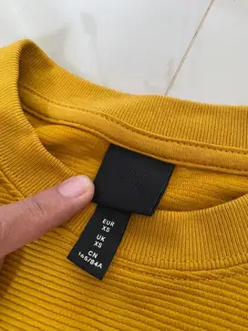 Sweater kuning garis H&M Unisex size XS to S