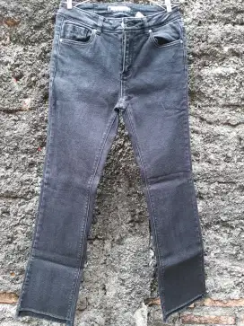 Celana jeans cewek warna hitam