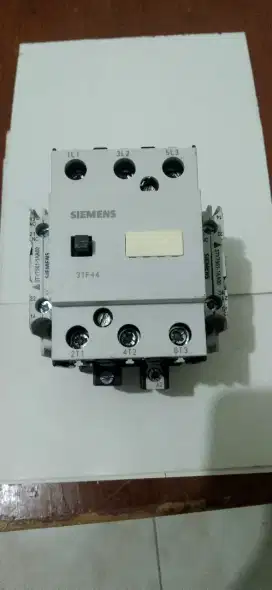 Magnetic contactor/kontaktor Siemens 3TF44 220V 55A.