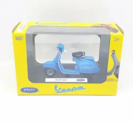 Diecast Vespa 150cc skala 1:18