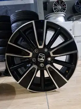 VELG OEM HONDA WR-V R17 pcd 5x114 lebar 7 et 55
