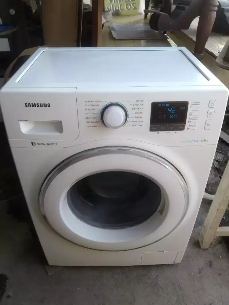 Tawarkan terus Bekas Mesin Cuci, Freezer, TV, AC, kulkas, showcase dll