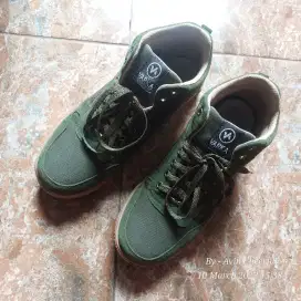 Sepatu Varka Army