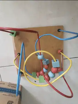 Mainan motorik anak