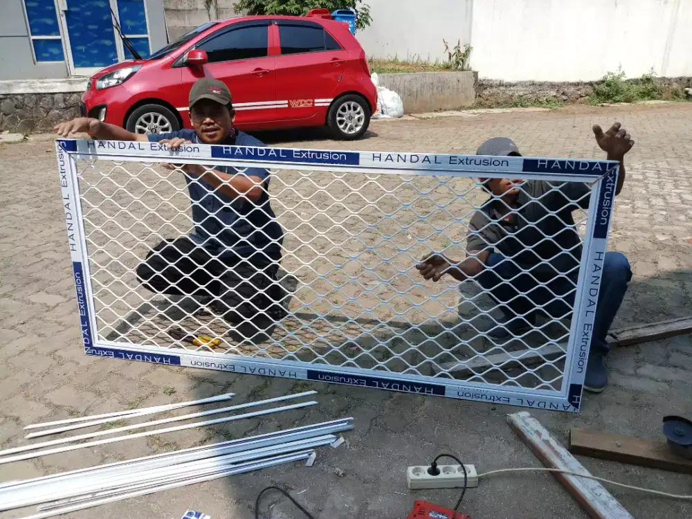 Pintu expanda pintu kassa nyamuk