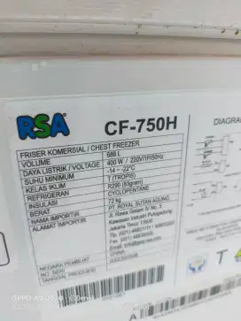 Freezer kapasitas 688 liter