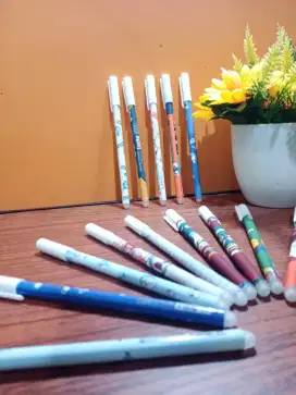 Pena bisa dihapus (erasable pen) murmer karakter lucu