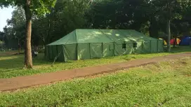 Tenda pleton pengungsian