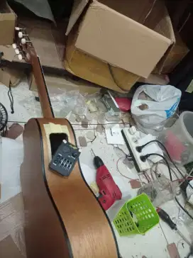 Service gitar jasa pasang elektrik/ganti senar/setting gitar dll