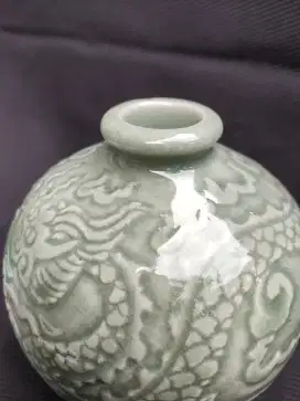 Celadon gobular jar