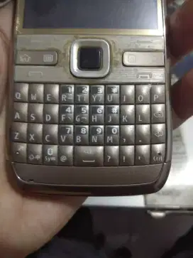 Jual nokia E72 komplit