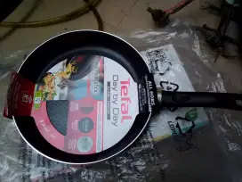 Wajan frypan tefal  baru mulus murah 28cm