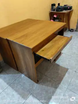 Meja komputer jati