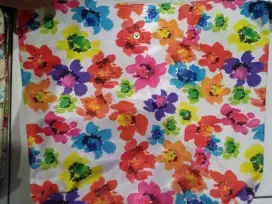 Tas selempang floral tahan air