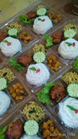 Nasi kotak harga 14 rb